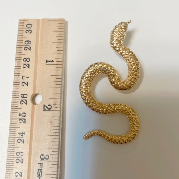 Gold snake earrings - Picture 3 of 6